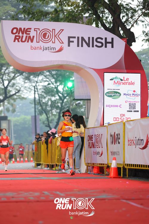 Race photo from ONE RUN 10 K
