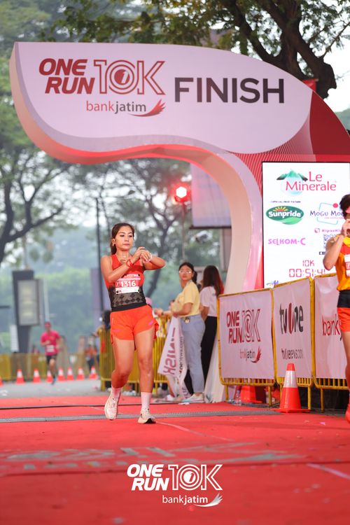 Race photo from ONE RUN 10 K