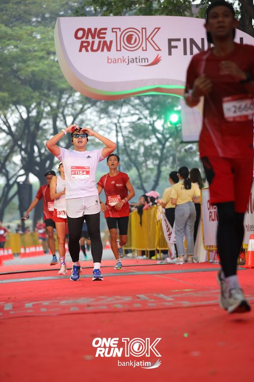 Race photo from ONE RUN 10 K