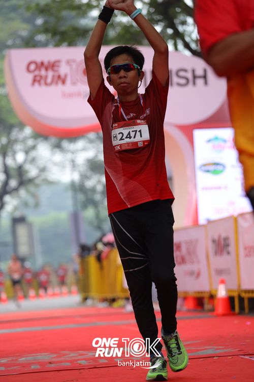 Race photo from ONE RUN 10 K