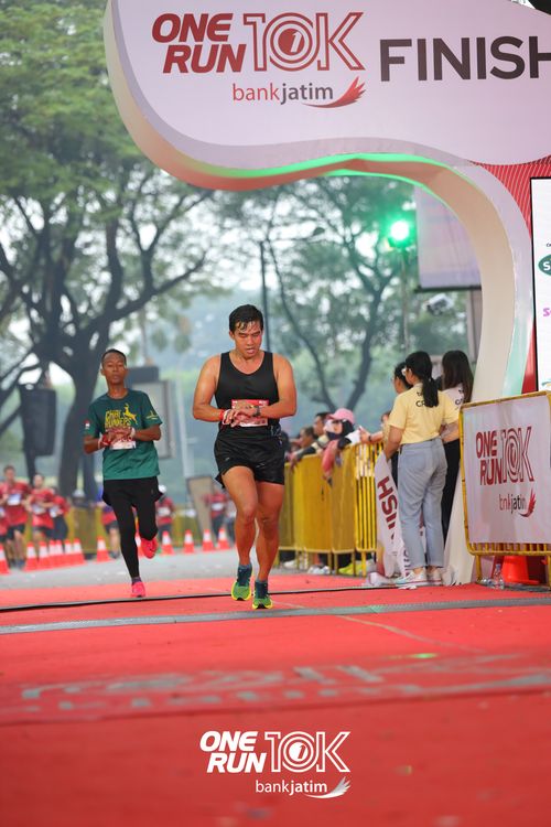 Race photo from ONE RUN 10 K