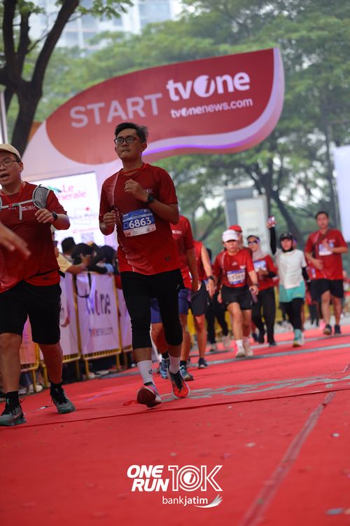 Race photo from ONE RUN 10 K