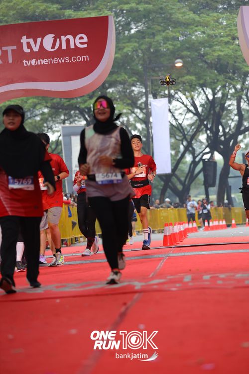 Race photo from ONE RUN 10 K