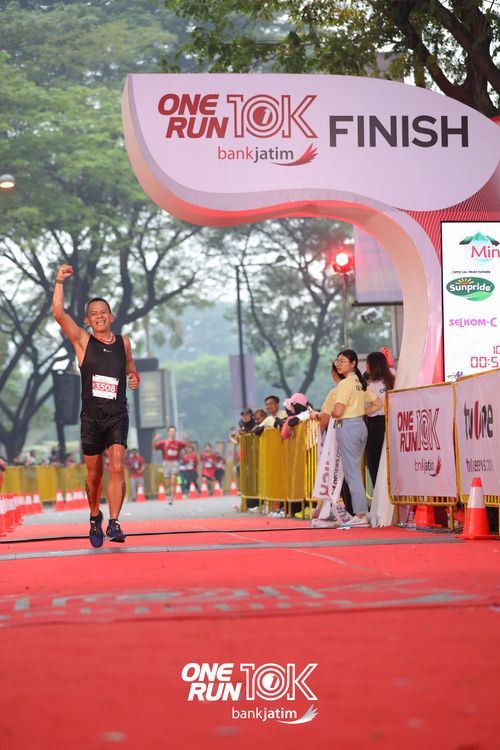 Race photo from ONE RUN 10 K