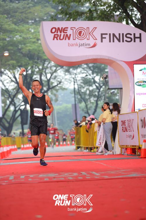 Race photo from ONE RUN 10 K
