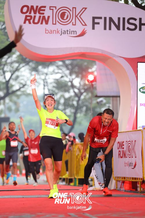 Race photo from ONE RUN 10 K
