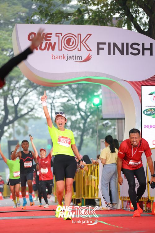 Race photo from ONE RUN 10 K