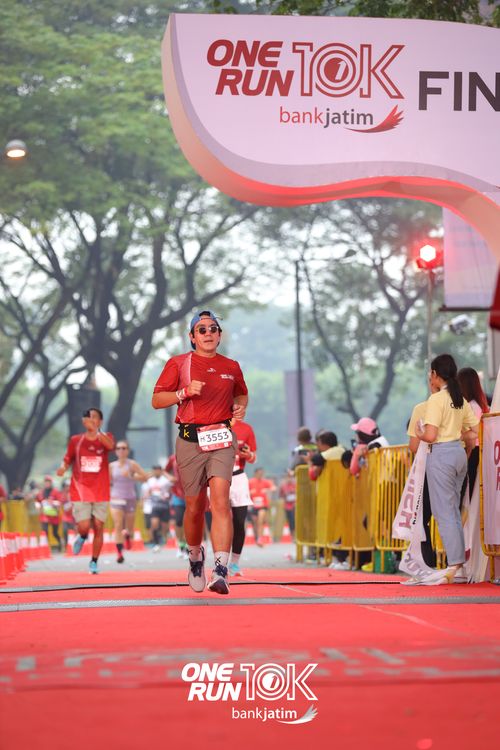 Race photo from ONE RUN 10 K