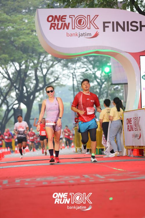 Race photo from ONE RUN 10 K