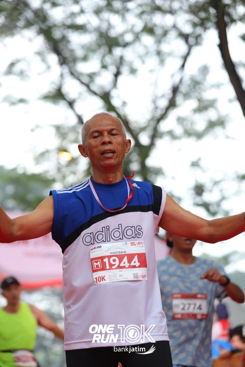 Race photo from ONE RUN 10 K