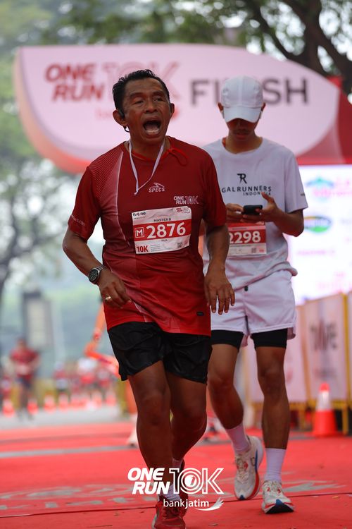 Race photo from ONE RUN 10 K