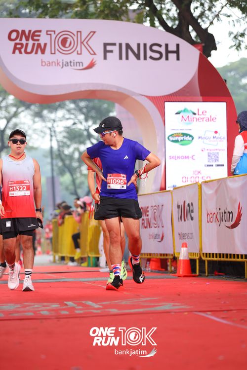 Race photo from ONE RUN 10 K