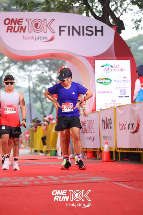 Race photo from ONE RUN 10 K