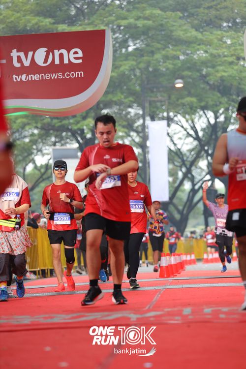 Race photo from ONE RUN 10 K