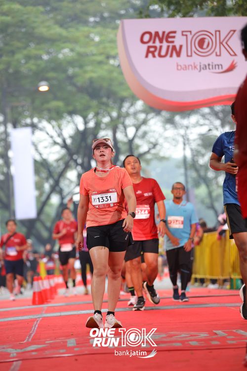Race photo from ONE RUN 10 K