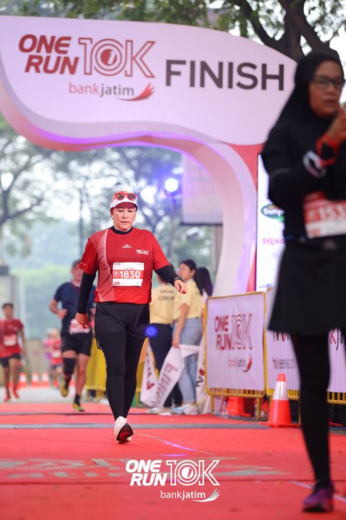 Race photo from ONE RUN 10 K