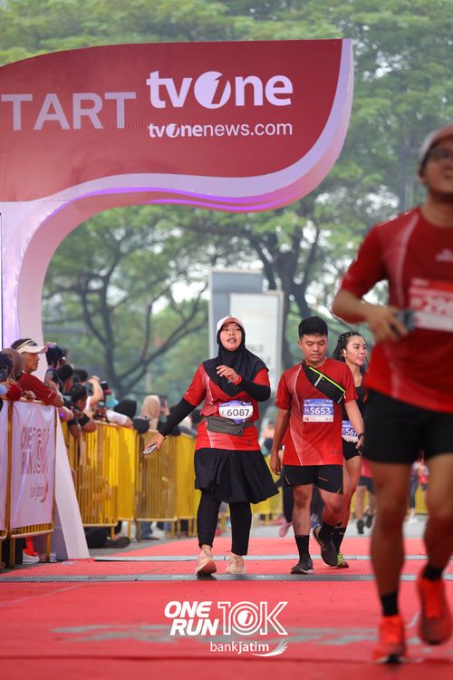 Race photo from ONE RUN 10 K
