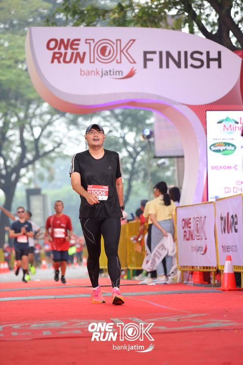 Race photo from ONE RUN 10 K