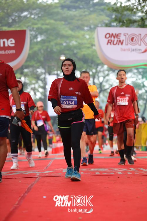 Race photo from ONE RUN 10 K