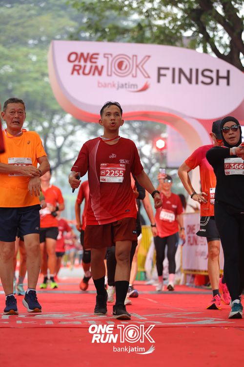 Race photo from ONE RUN 10 K