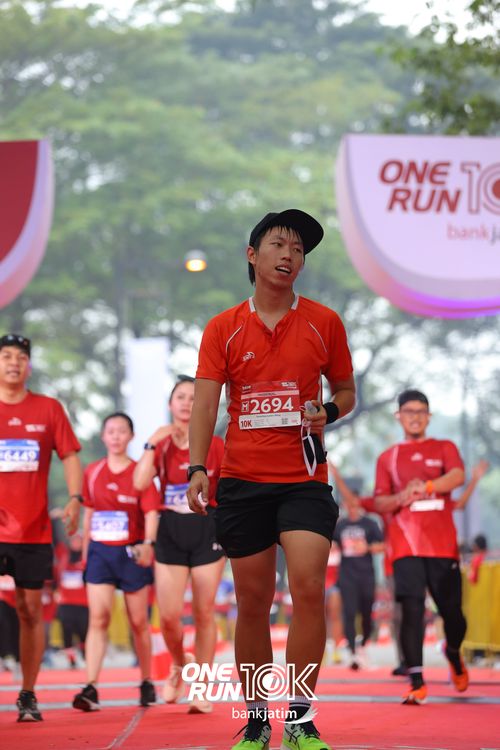 Race photo from ONE RUN 10 K