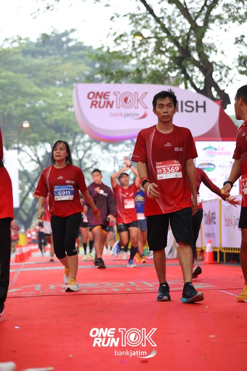 Race photo from ONE RUN 10 K