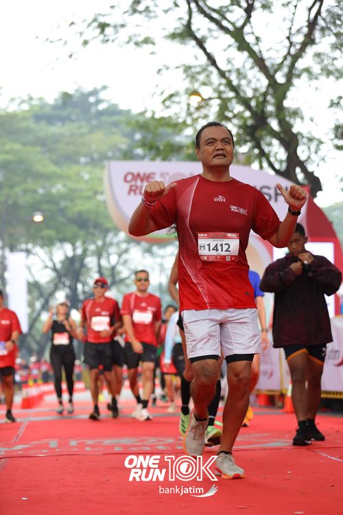 Race photo from ONE RUN 10 K