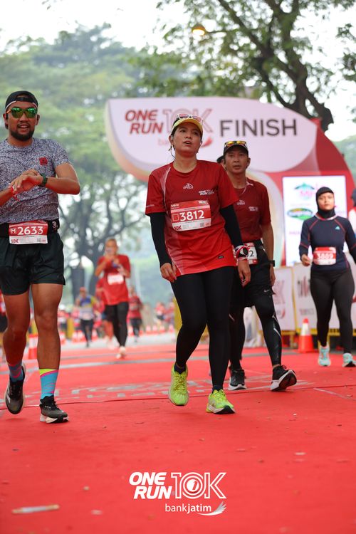 Race photo from ONE RUN 10 K