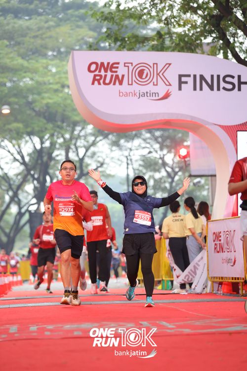 Race photo from ONE RUN 10 K