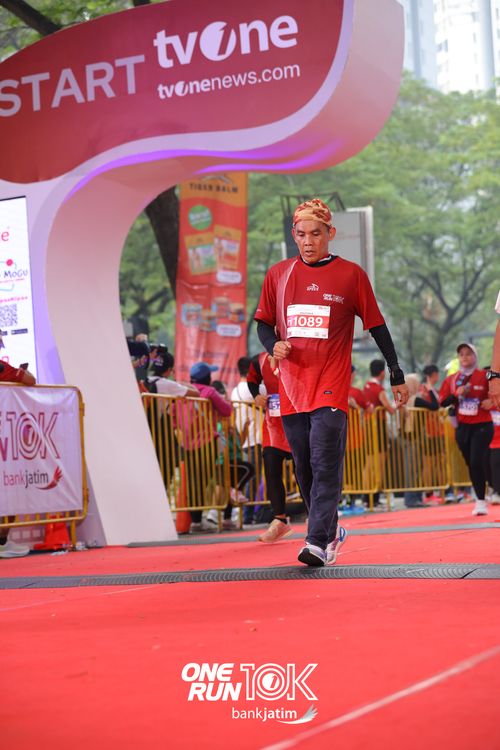 Race photo from ONE RUN 10 K
