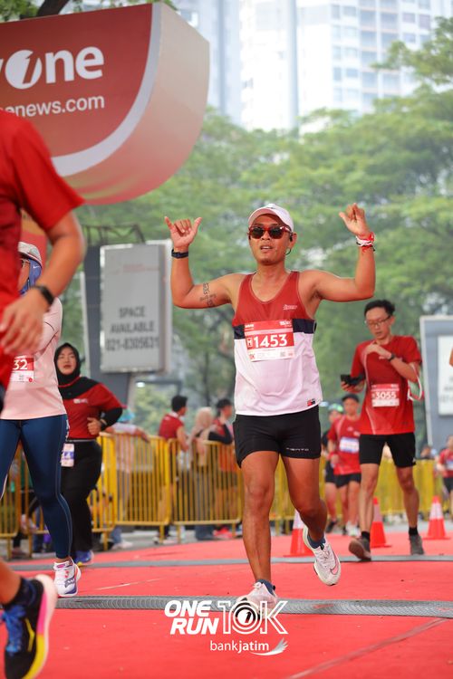 Race photo from ONE RUN 10 K