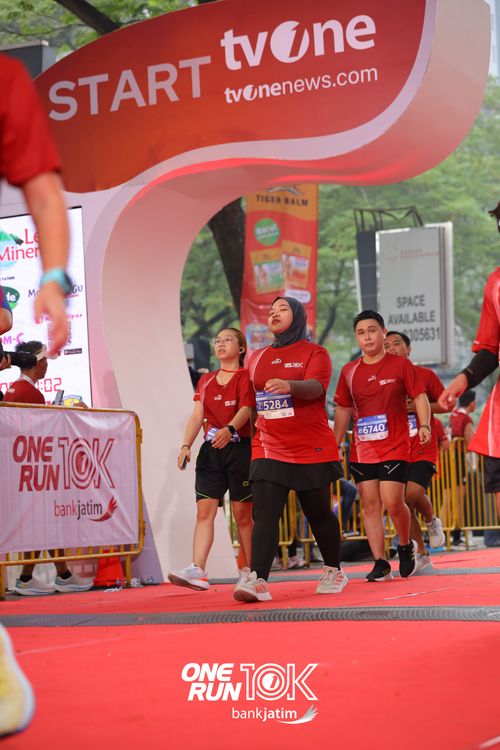Race photo from ONE RUN 10 K
