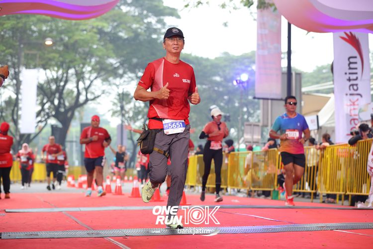 Race photo from ONE RUN 10 K