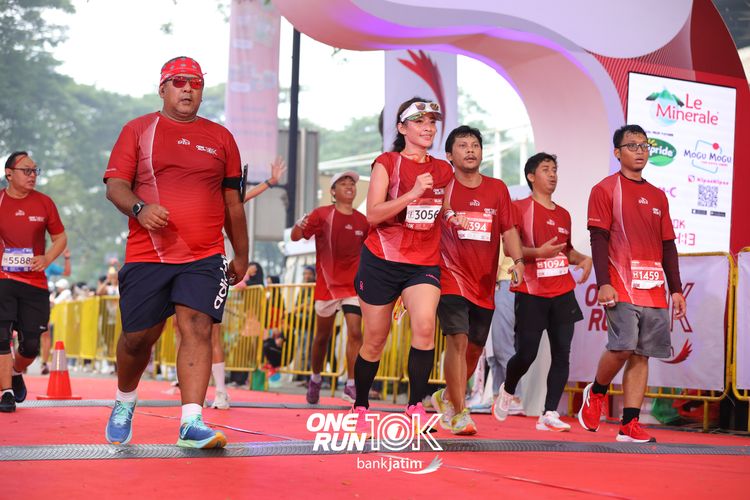 Race photo from ONE RUN 10 K