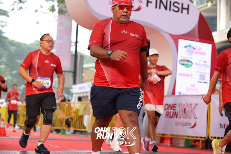 Race photo from ONE RUN 10 K