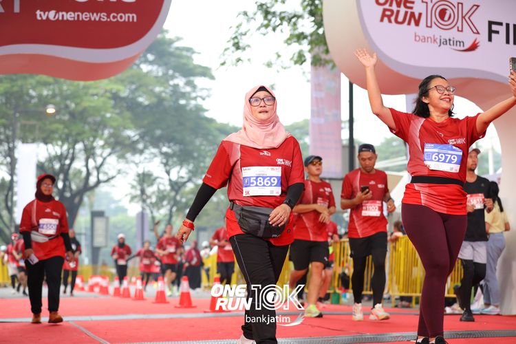Race photo from ONE RUN 10 K