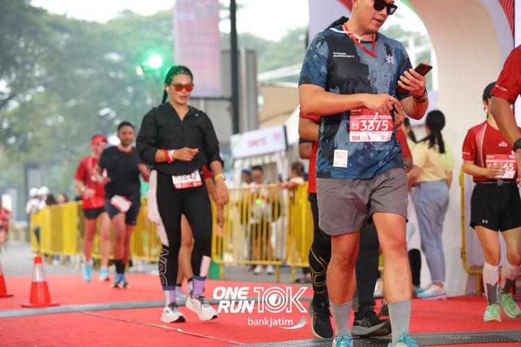 Race photo from ONE RUN 10 K
