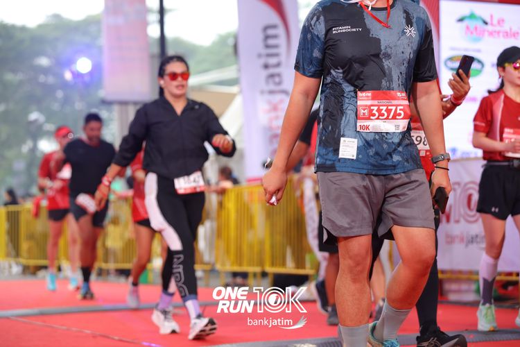 Race photo from ONE RUN 10 K
