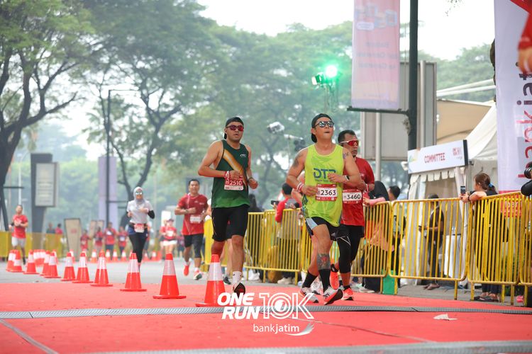 Race photo from ONE RUN 10 K