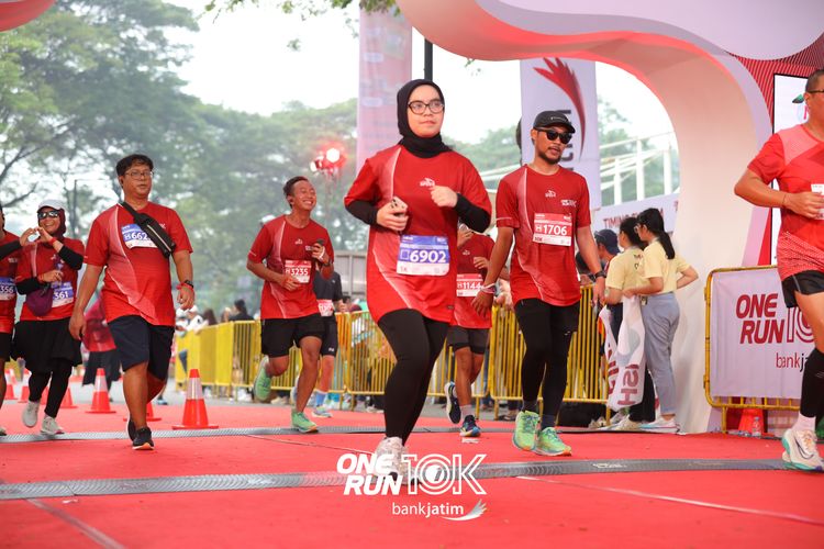 Race photo from ONE RUN 10 K