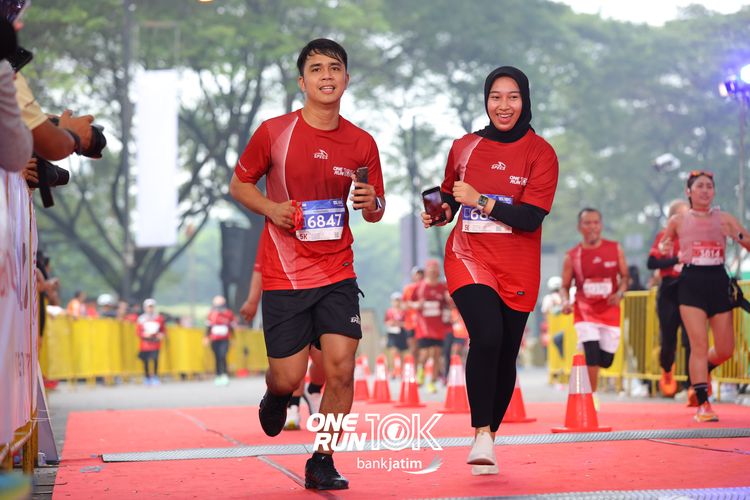 Race photo from ONE RUN 10 K