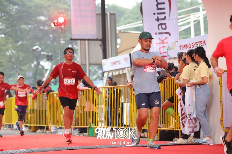 Race photo from ONE RUN 10 K
