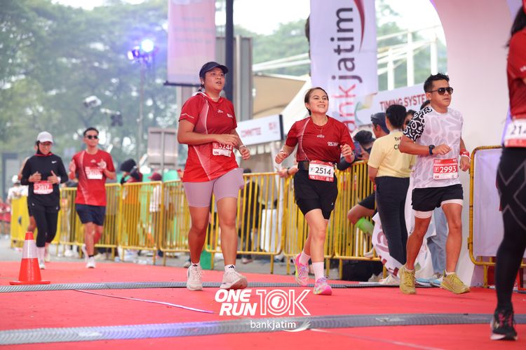 Race photo from ONE RUN 10 K