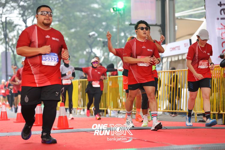 Race photo from ONE RUN 10 K