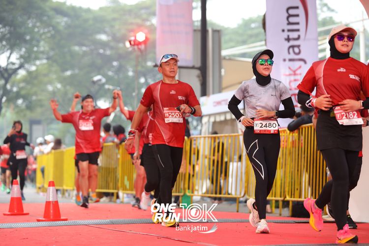 Race photo from ONE RUN 10 K