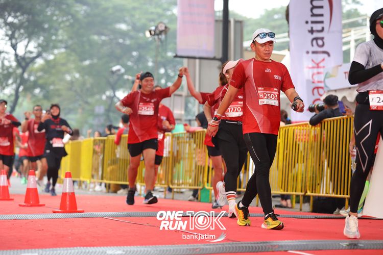 Race photo from ONE RUN 10 K