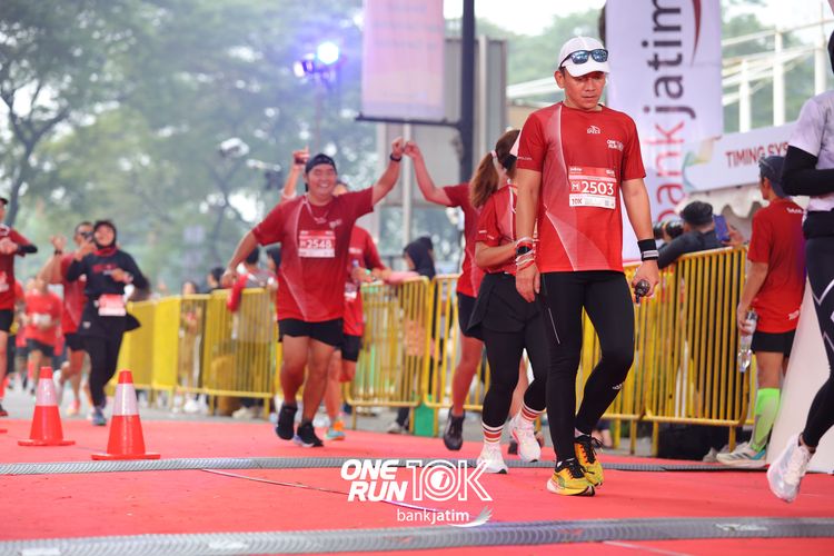 Race photo from ONE RUN 10 K