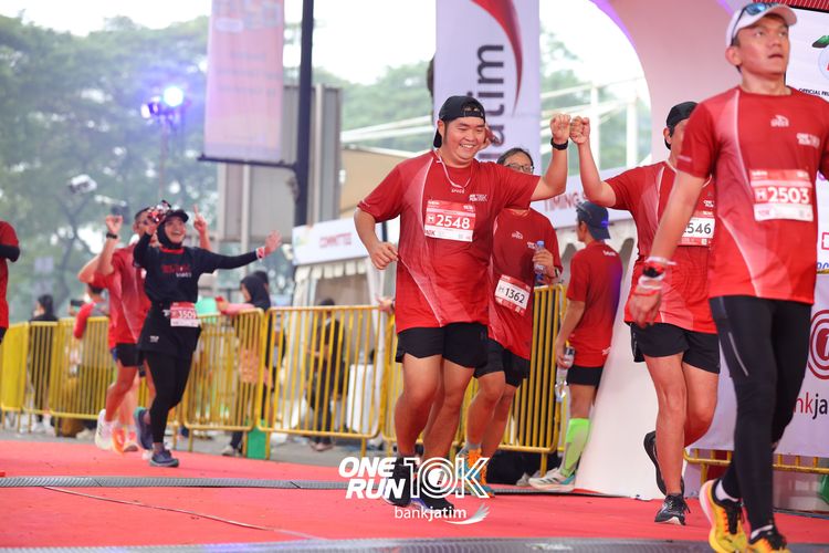 Race photo from ONE RUN 10 K