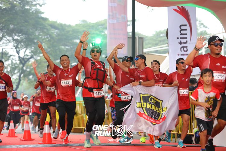 Race photo from ONE RUN 10 K