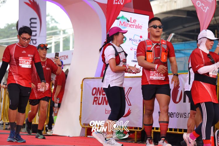 Race photo from ONE RUN 10 K